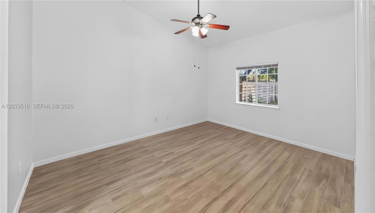 For Sale: $329,900 (2 beds, 2 baths, 1258 Square Feet)