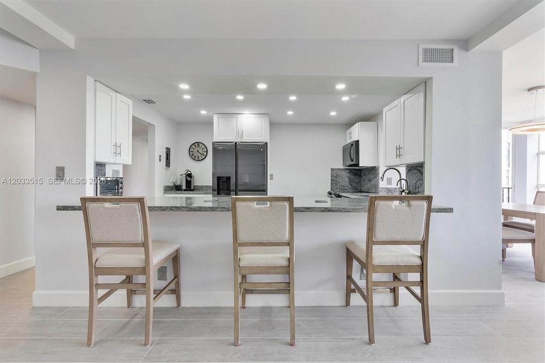 For Sale: $450,000 (2 beds, 2 baths, 1455 Square Feet)