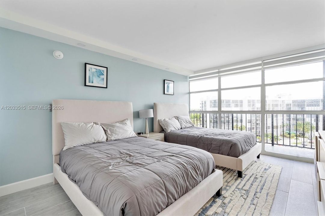 For Sale: $450,000 (2 beds, 2 baths, 1455 Square Feet)