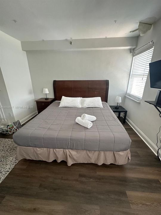 For Rent: $1,790 (0 beds, 1 baths, 315 Square Feet)