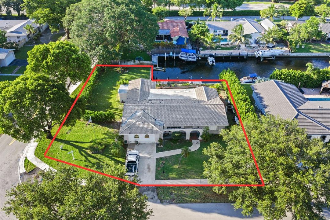 Front view Approximate Lot