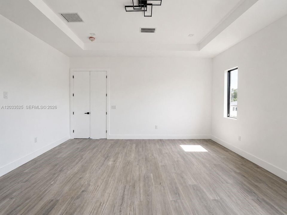 В аренду: $9,990 (4 спален, 4 ванн, 3079 Квадратных фут)