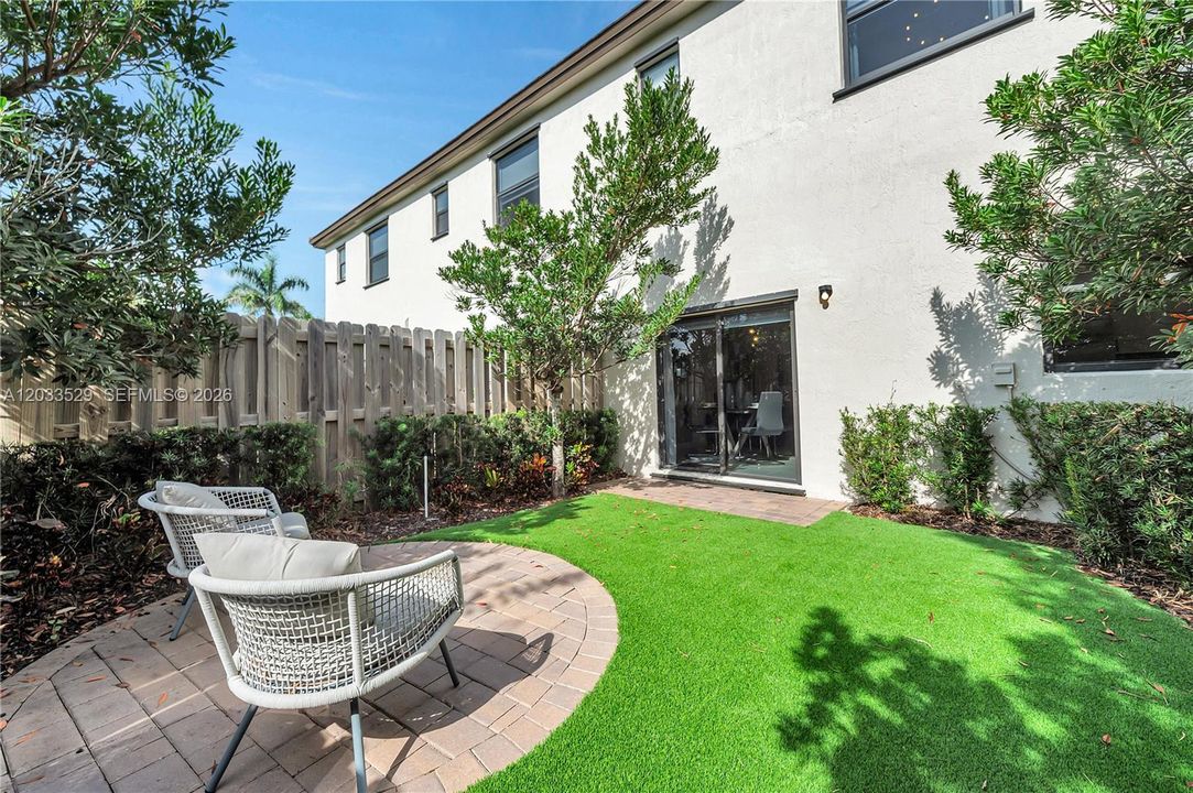 En Venta: $424,900 (3 camas, 2 baños, 1483 Pies cuadrados)