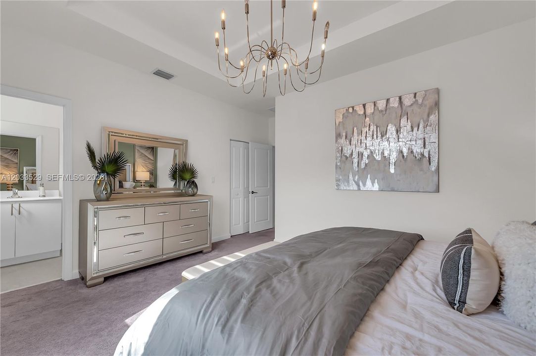 En Venta: $424,900 (3 camas, 2 baños, 1483 Pies cuadrados)