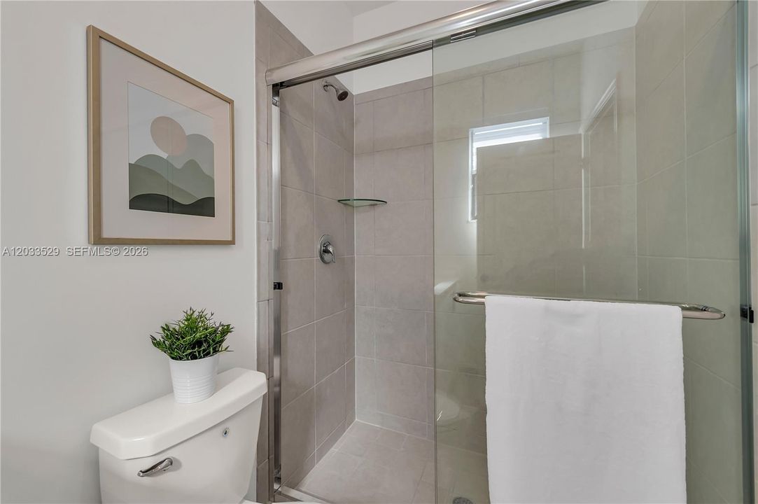 En Venta: $424,900 (3 camas, 2 baños, 1483 Pies cuadrados)