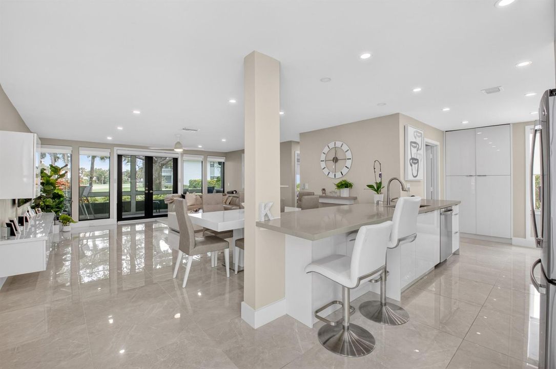 OPEN FLOOR PLAN