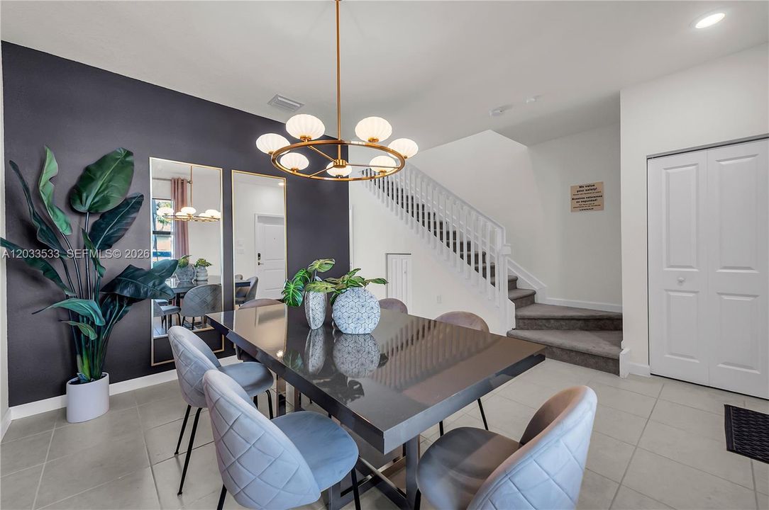 En Venta: $419,900 (3 camas, 2 baños, 1393 Pies cuadrados)