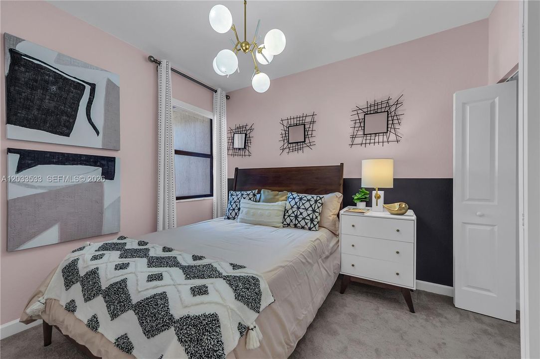 En Venta: $419,900 (3 camas, 2 baños, 1393 Pies cuadrados)