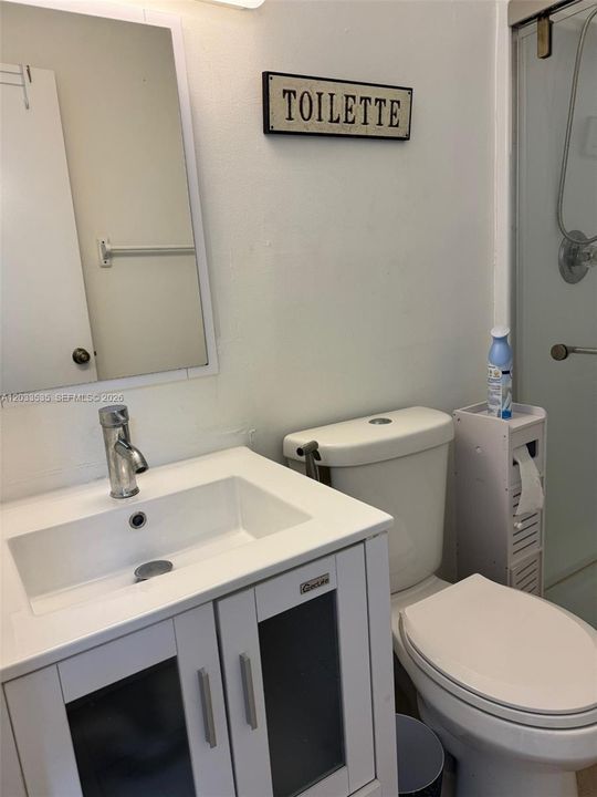 En Renta: $1,200 (1 camas, 1 baños, 1786 Pies cuadrados)