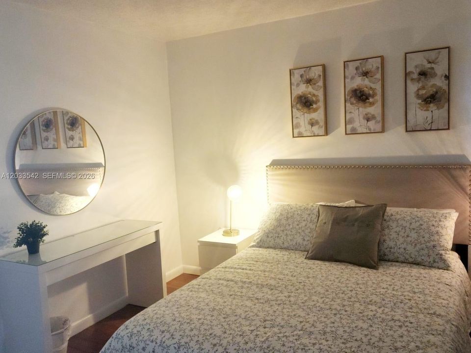 For Rent: $2,500 (1 beds, 1 baths, 680 Square Feet)