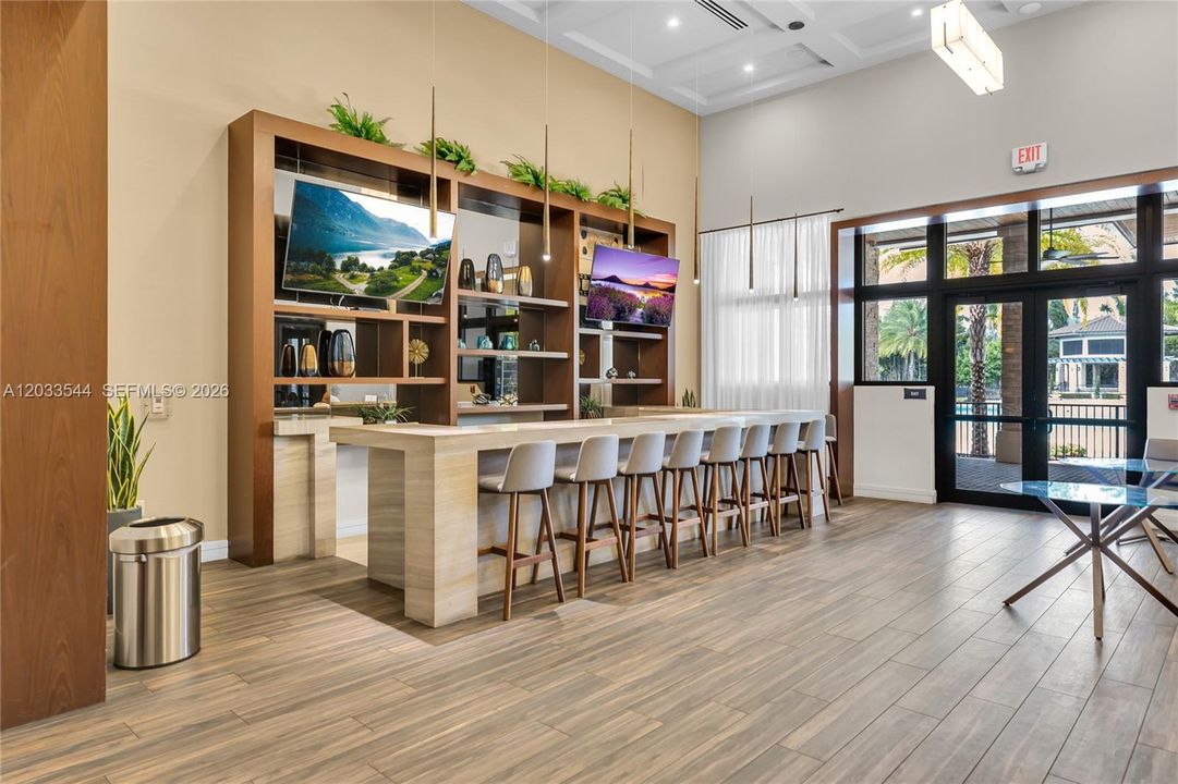 For Rent: $3,150 (3 beds, 2 baths, 1236 Square Feet)