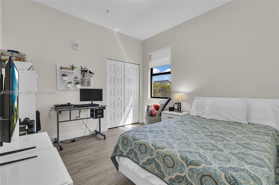 For Rent: $3,150 (3 beds, 2 baths, 1236 Square Feet)