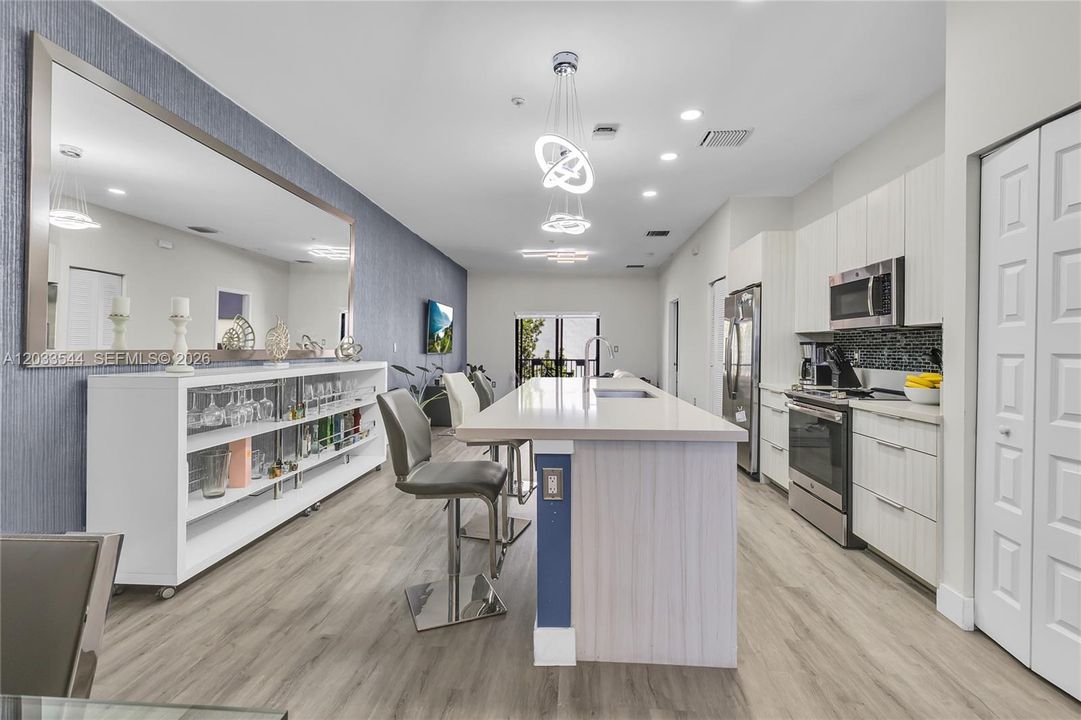 For Rent: $3,150 (3 beds, 2 baths, 1236 Square Feet)