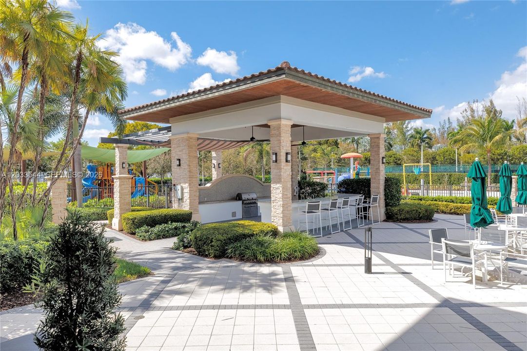 For Rent: $3,150 (3 beds, 2 baths, 1236 Square Feet)