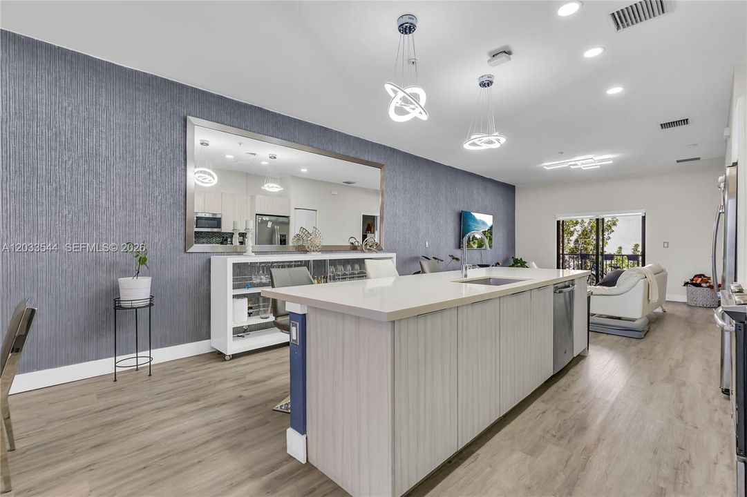 For Rent: $3,150 (3 beds, 2 baths, 1236 Square Feet)