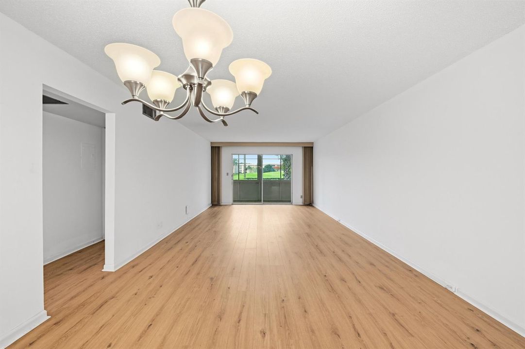09_dining area