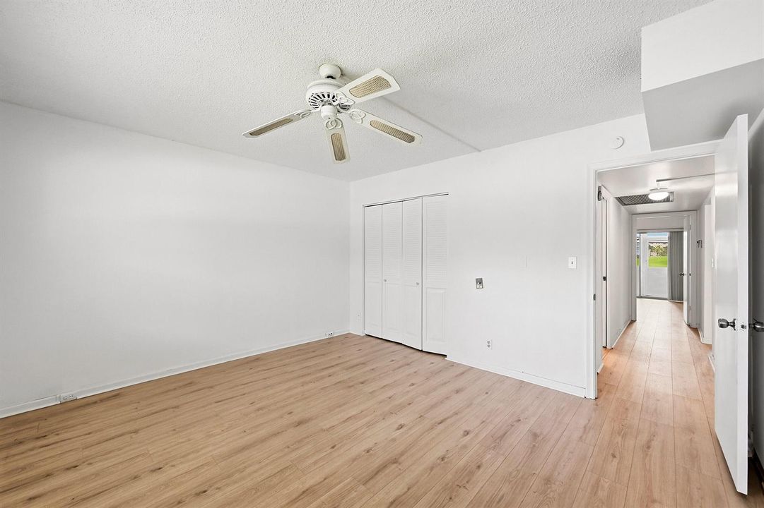25_bedroom