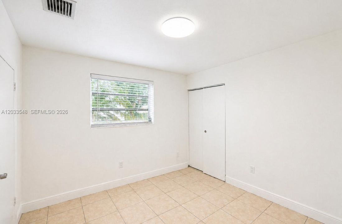 For Rent: $1,875 (2 beds, 1 baths, 688 Square Feet)