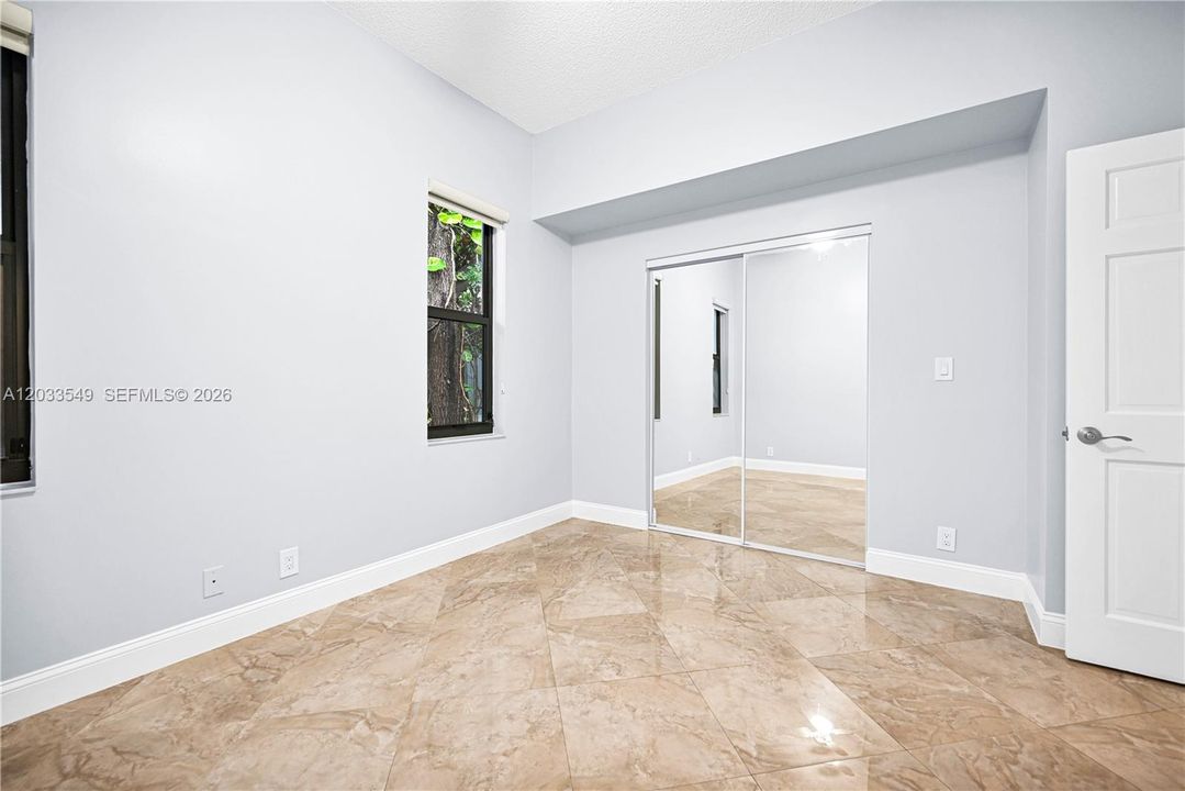 For Rent: $6,900 (5 beds, 4 baths, 3182 Square Feet)