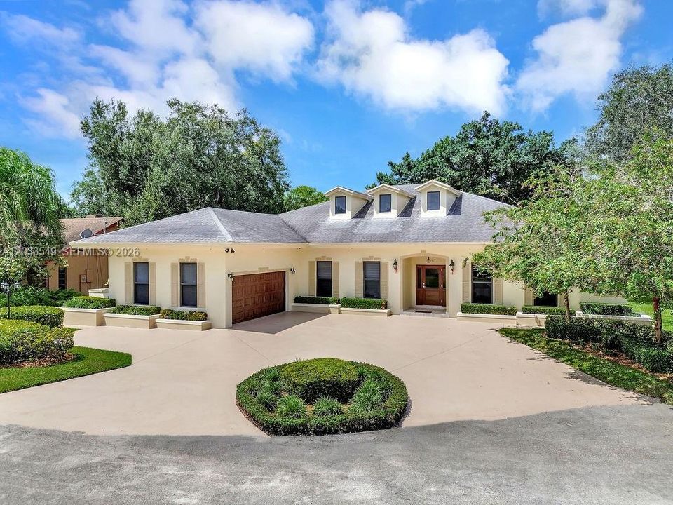 For Rent: $6,900 (5 beds, 4 baths, 3182 Square Feet)