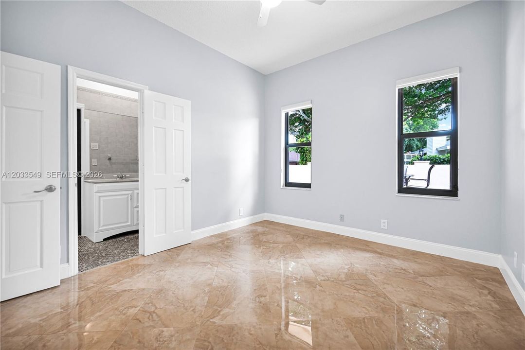 For Rent: $6,900 (5 beds, 4 baths, 3182 Square Feet)