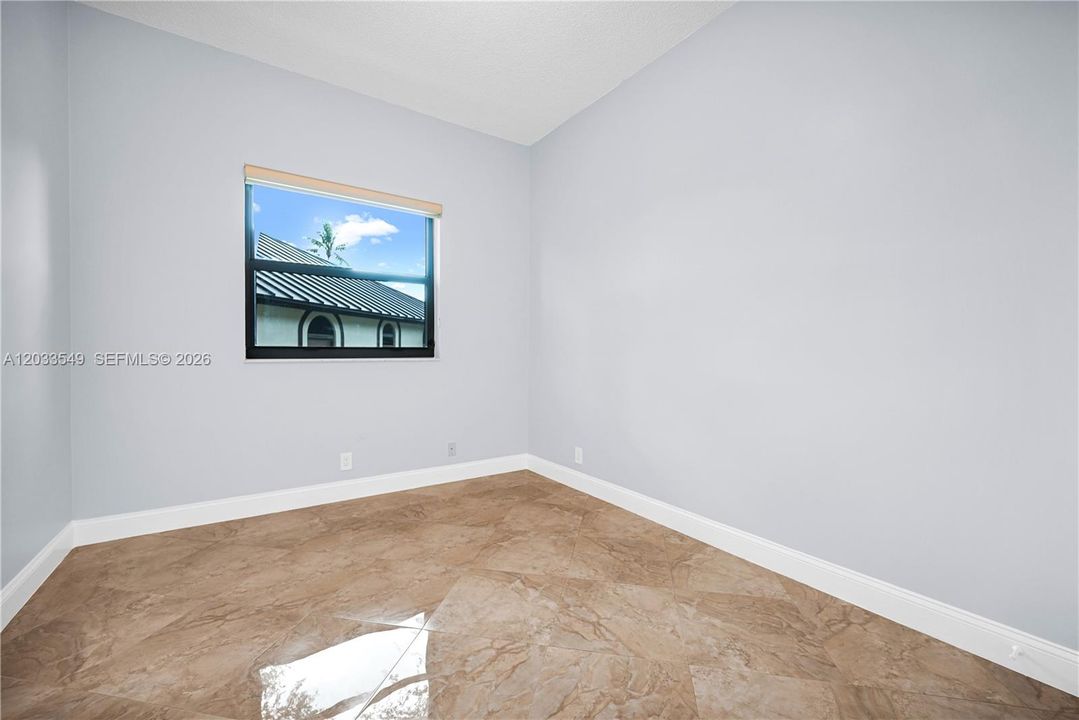 For Rent: $6,900 (5 beds, 4 baths, 3182 Square Feet)