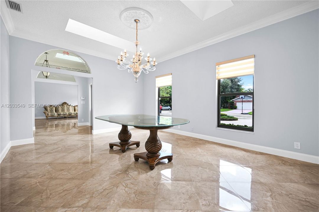 For Rent: $6,900 (5 beds, 4 baths, 3182 Square Feet)
