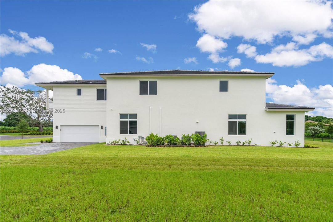En Venta: $2,450,000 (6 camas, 6 baños, 5918 Pies cuadrados)