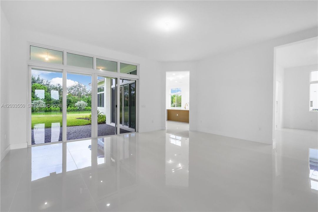 En Venta: $2,450,000 (6 camas, 6 baños, 5918 Pies cuadrados)