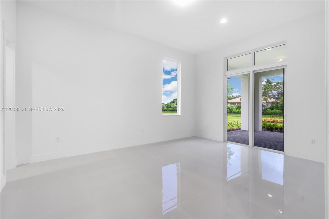 Bedroom 5 (downstairs)