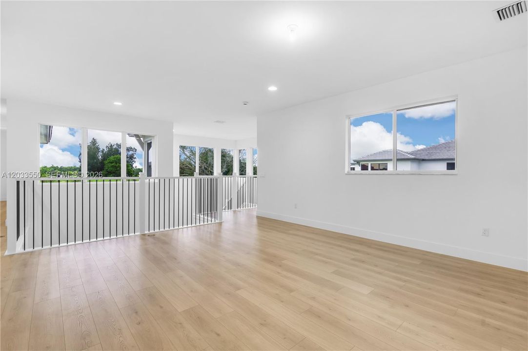 En Venta: $2,450,000 (6 camas, 6 baños, 5918 Pies cuadrados)
