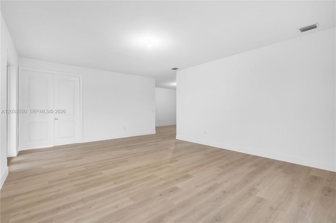 En Venta: $2,450,000 (6 camas, 6 baños, 5918 Pies cuadrados)