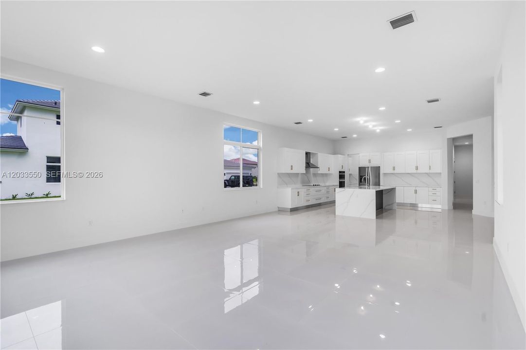 En Venta: $2,450,000 (6 camas, 6 baños, 5918 Pies cuadrados)