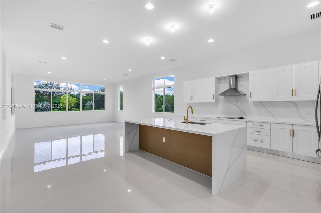 En Venta: $2,450,000 (6 camas, 6 baños, 5918 Pies cuadrados)