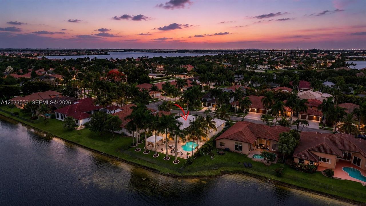 En Venta: $1,795,000 (5 camas, 3 baños, 3591 Pies cuadrados)