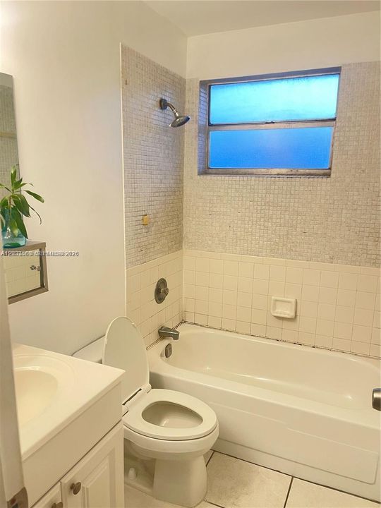 For Sale: $280,000 (2 beds, 2 baths, 954 Square Feet)