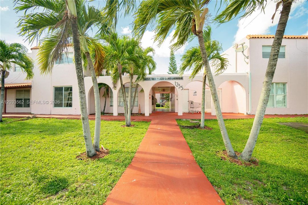 En Venta: $250,000 (2 camas, 1 baños, 955 Pies cuadrados)