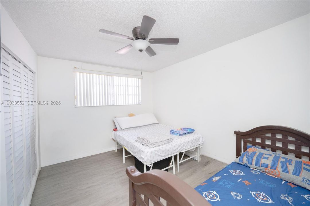 En Venta: $250,000 (2 camas, 1 baños, 955 Pies cuadrados)