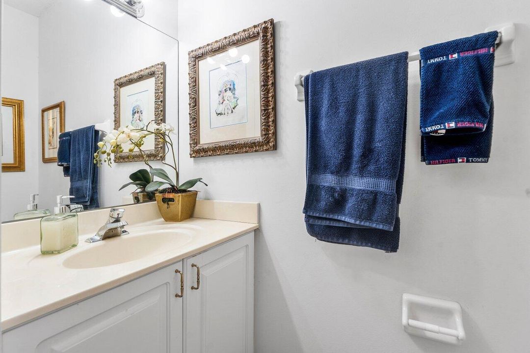 023-136HiddenHollowTerrace-PalmBeachGard