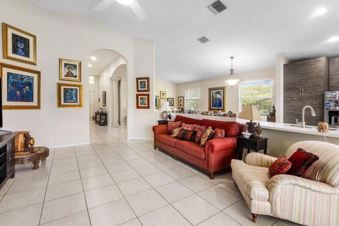 011-136HiddenHollowTerrace-PalmBeachGard