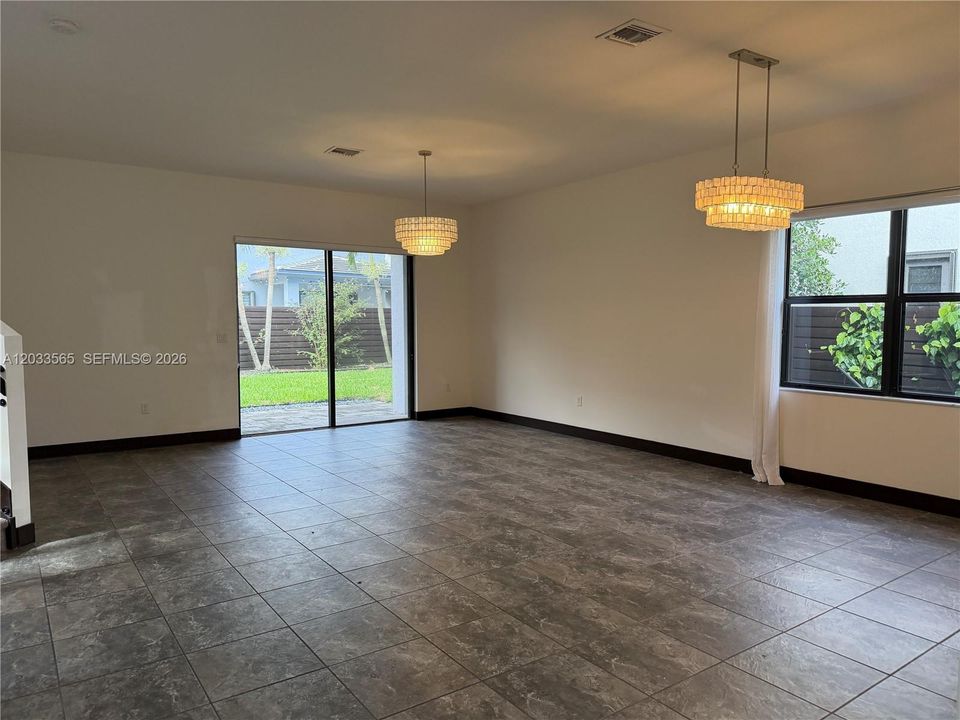 For Sale: $999,000 (5 beds, 3 baths, 3045 Square Feet)