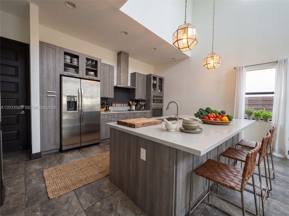 For Sale: $999,000 (5 beds, 3 baths, 3045 Square Feet)