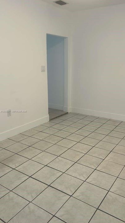En Renta: $2,750 (3 camas, 1 baños, 1440 Pies cuadrados)