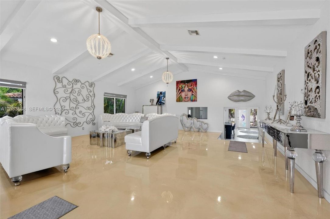 For Rent: $9,600 (3 beds, 3 baths, 2786 Square Feet)