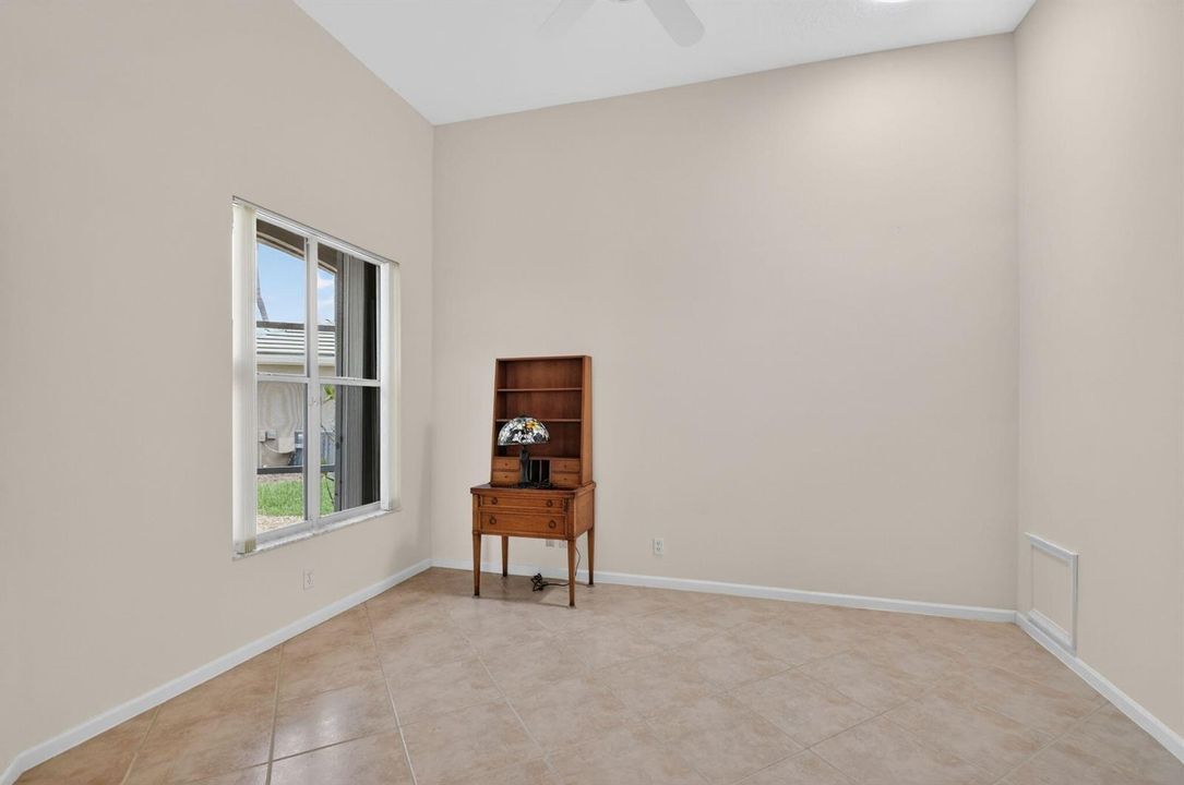 3rd bedroom/den