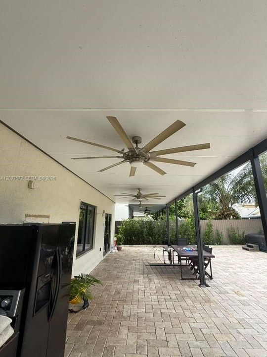 En Venta: $740,000 (5 camas, 3 baños, 2696 Pies cuadrados)