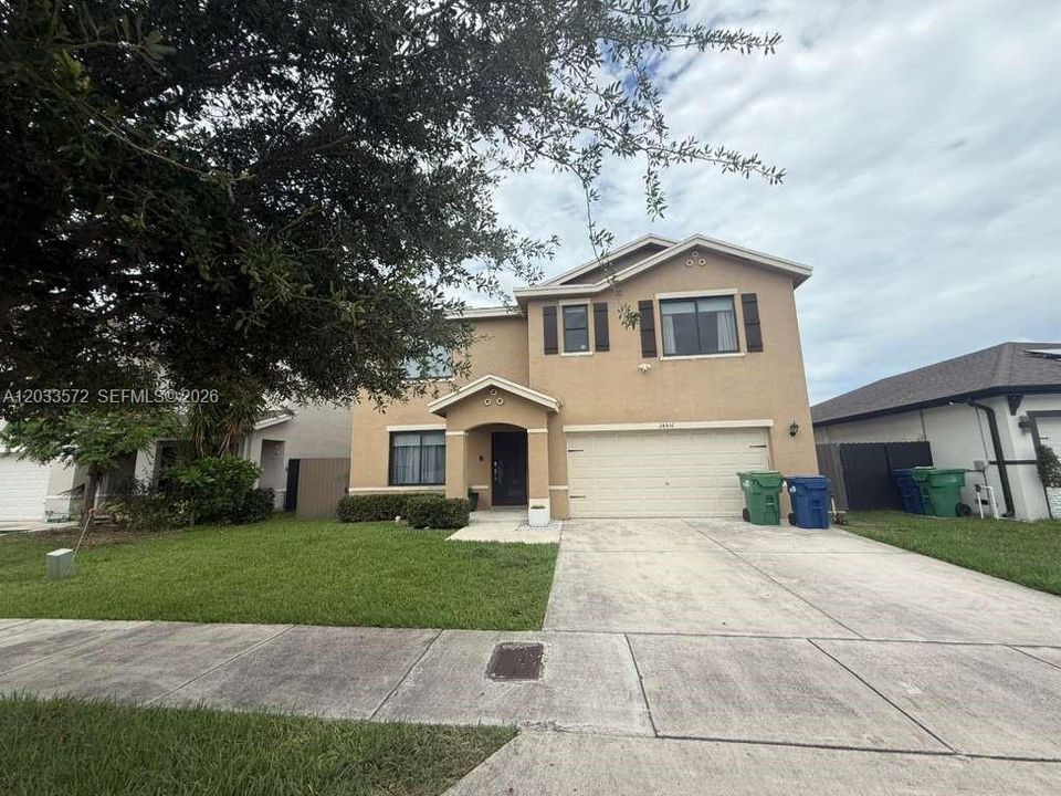 En Venta: $740,000 (5 camas, 3 baños, 2696 Pies cuadrados)
