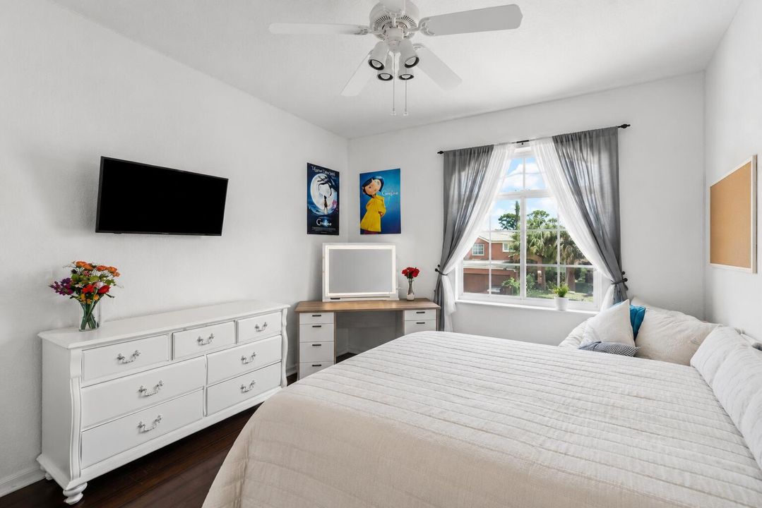Bedroom 4 angle