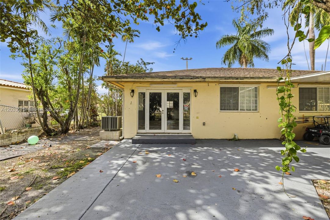 For Rent: $2,200 (2 beds, 1 baths, 0 Square Feet)
