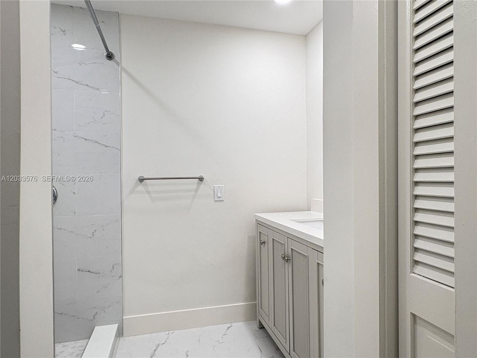 For Rent: $3,100 (3 beds, 2 baths, 1624 Square Feet)
